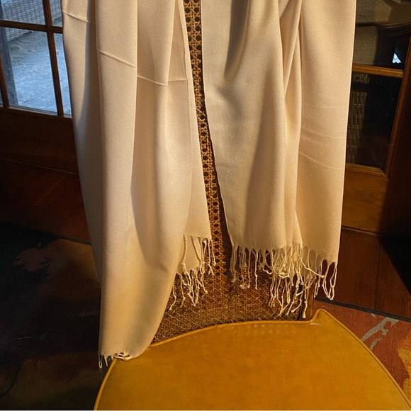 Need Bridesmaids Shawl’s?
